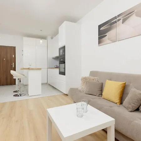 With Ac Mokotow Business Centre By Renters Варшава