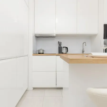 With Ac Mokotow Business Centre By Renters Apartment Warsaw