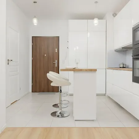 With Ac Mokotow Business Centre By Renters *