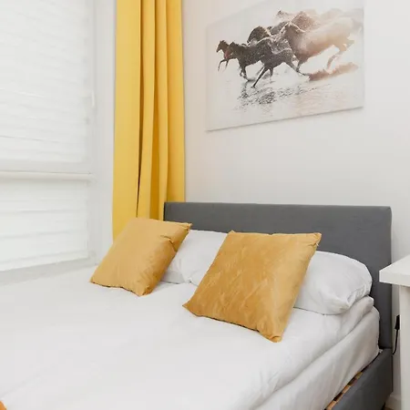 Lägenhet With Ac Mokotow Business Centre By Renters Warszawa