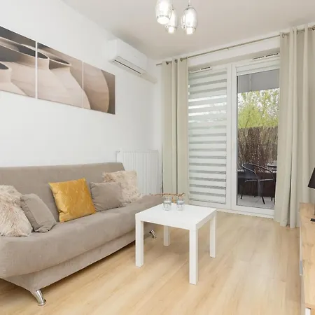 Lägenhet With Ac Mokotow Business Centre By Renters Warszawa